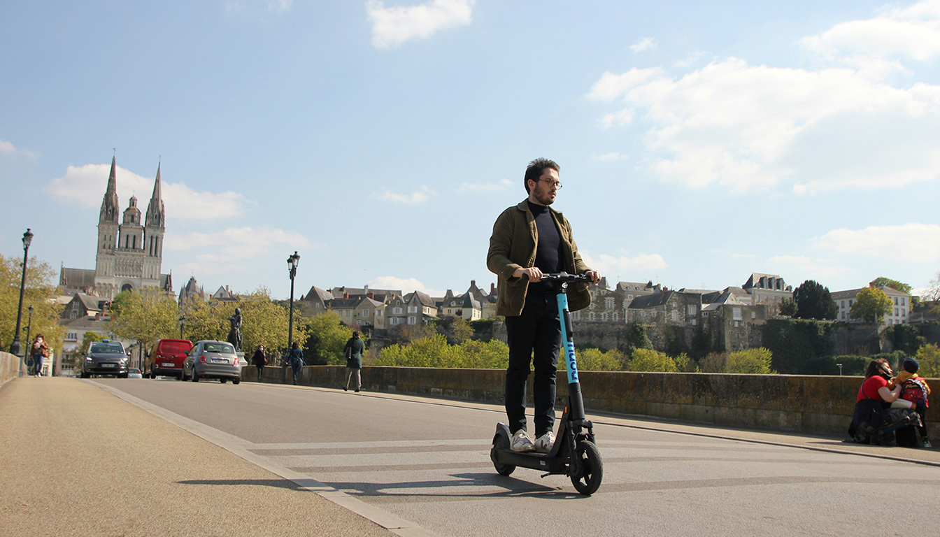 découvrez où faire réparer votre trottinette électrique avec nos solutions pratiques et adresses fiables pour un service rapide et de qualité.
