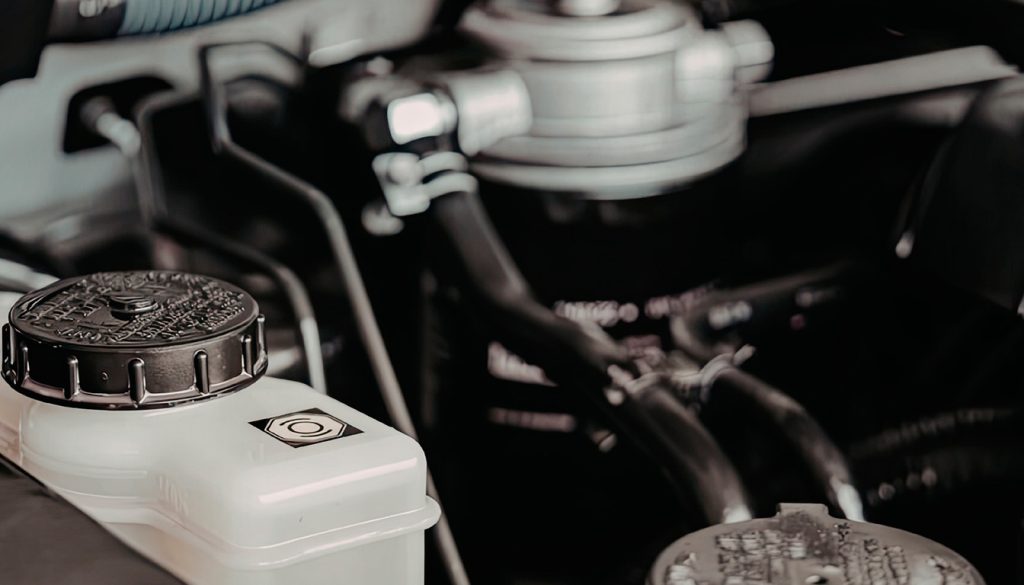découvrez à quoi sert le liquide de frein, son rôle essentiel dans le système de freinage et son fonctionnement pour garantir votre sécurité sur la route.