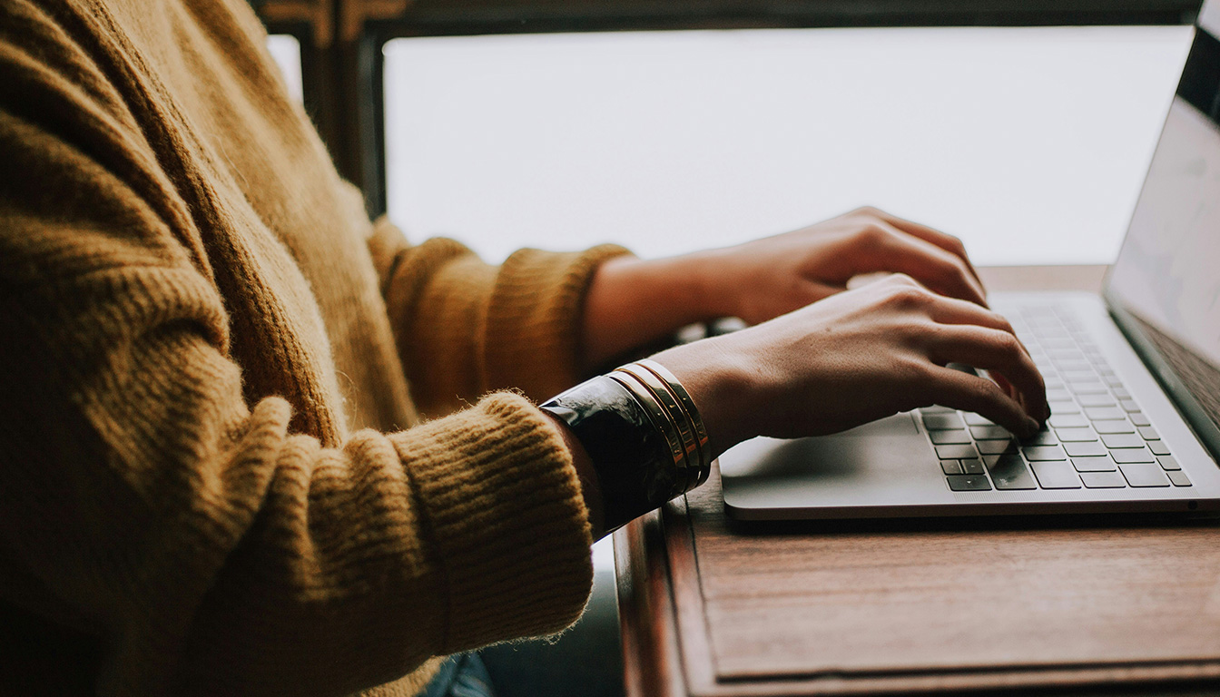 découvrez comment obtenir rapidement votre carte vtc grâce à nos conseils pratiques, démarches simplifiées et informations sur les équivalences. tout ce qu'il faut savoir pour démarrer votre activité de conducteur vtc en toute sérénité.