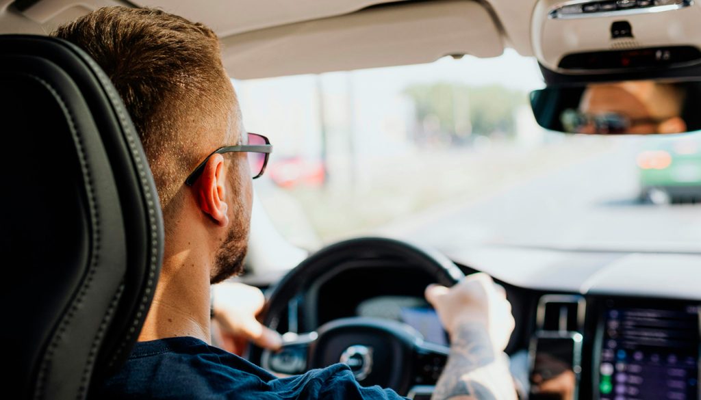 découvrez pourquoi votre embrayage devient mou et pourquoi il est difficile de changer de vitesse, ainsi que les solutions pour résoudre ces problèmes rapidement.