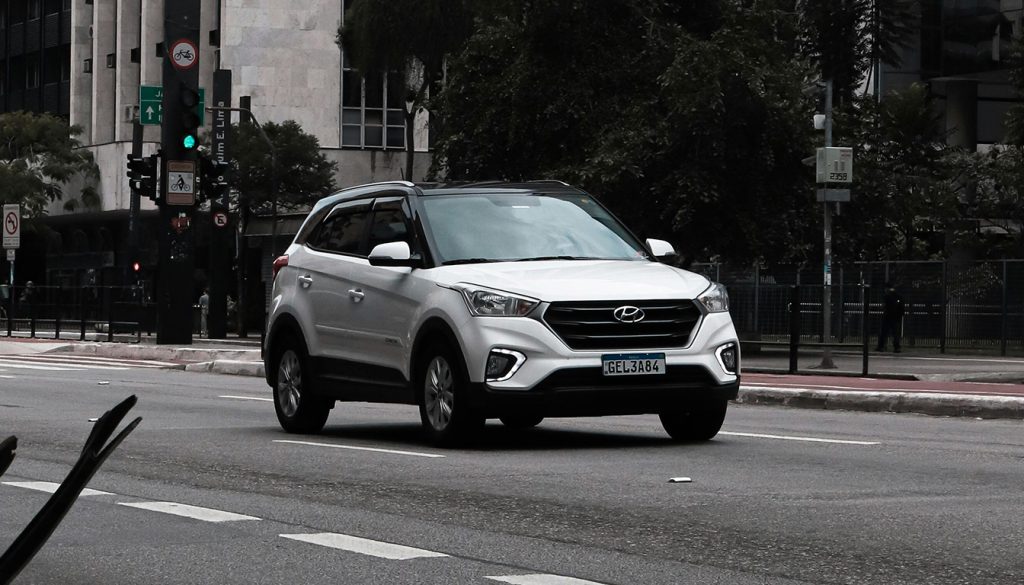 découvrez quelles voitures sont idéales pour parcourir moins de 10 000 km par an, avec une sélection de modèles économiques et adaptés à une faible utilisation.