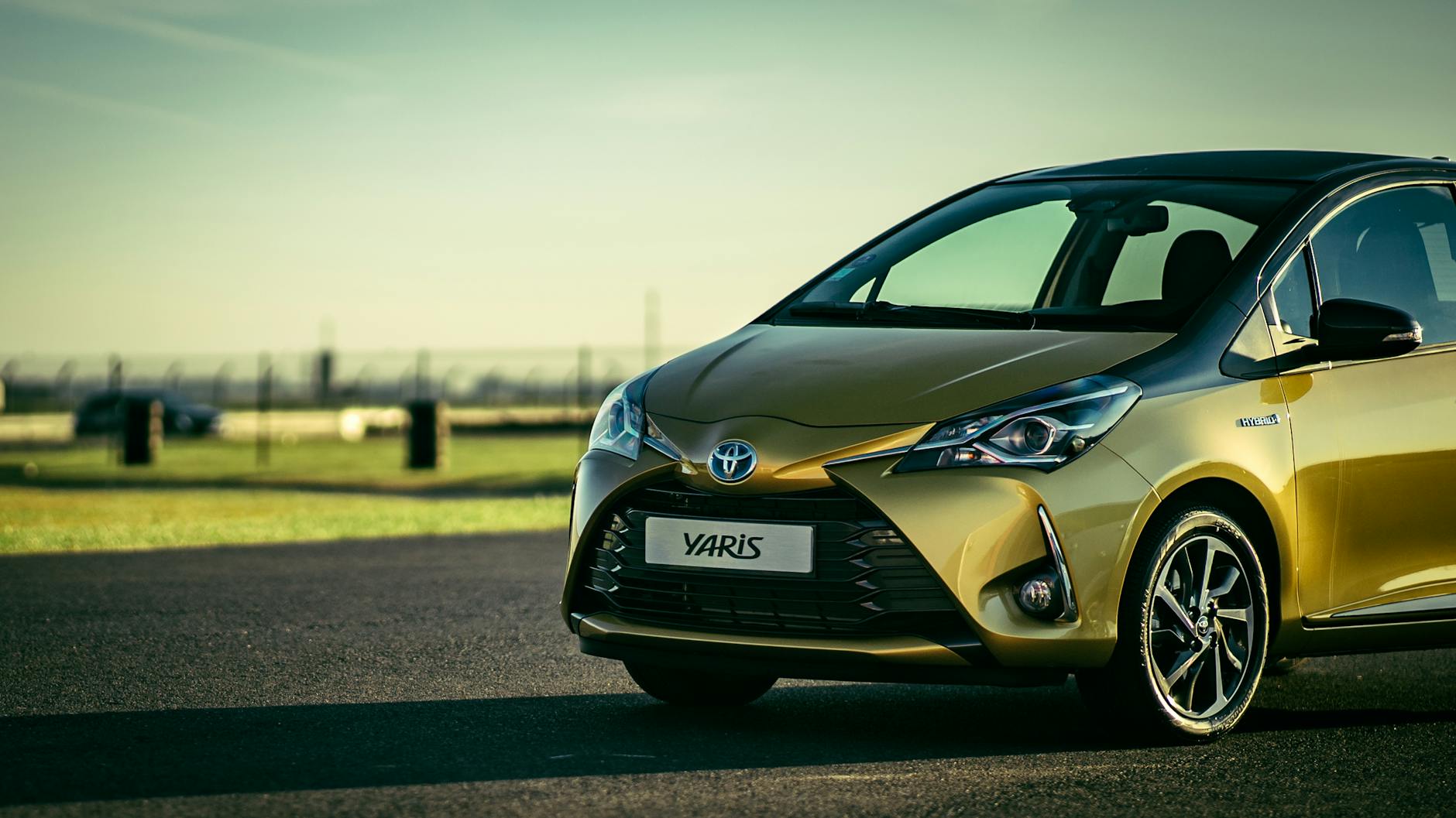 Consommation Toyota Yaris chiffres réels — tableau de bord Toyota Yaris hybride