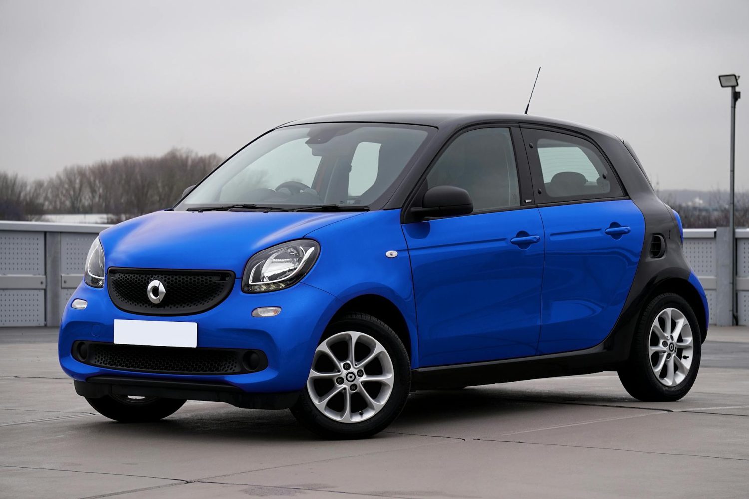 Quelle voiture choisir pour faire moins de 10 000 km par an : les modèles adaptés