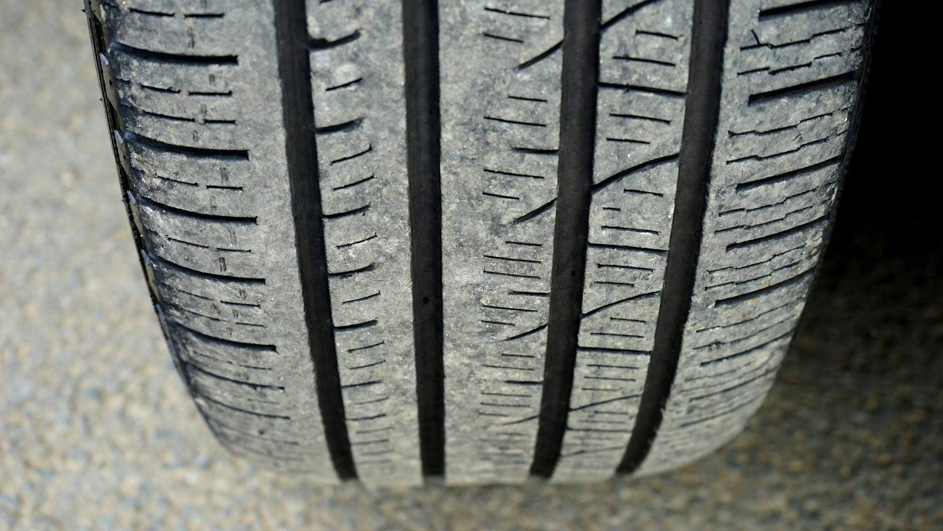 Qu'est-ce qu'un pneu runflat fonctionnement, — gros plan sur pneu runflat