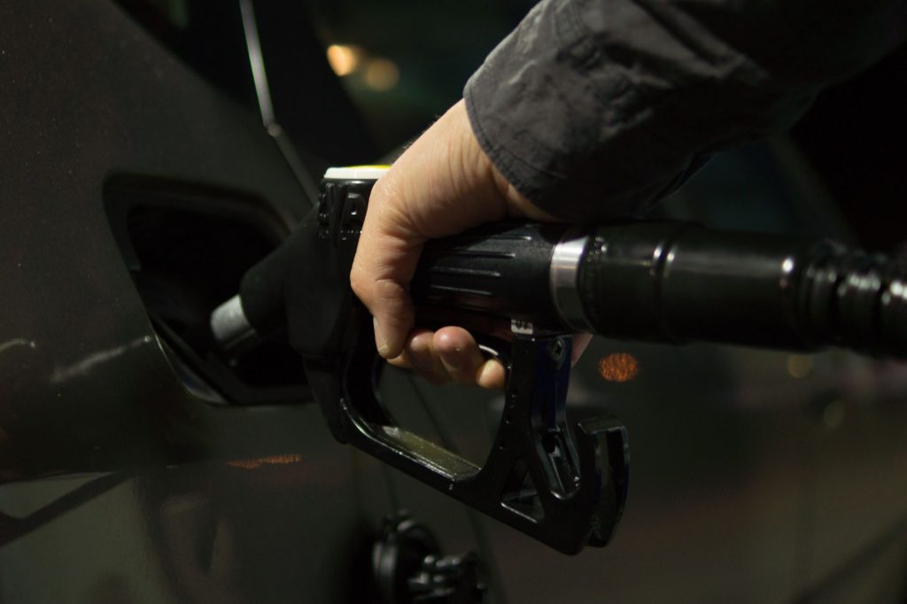 10 euros d’essence comment estimer — pompe à essence station-service