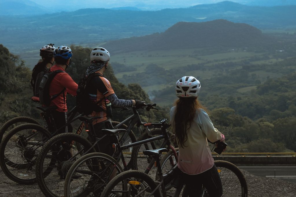 Calendrier rando VTT 2024 toutes — vue panoramique sentier VTT