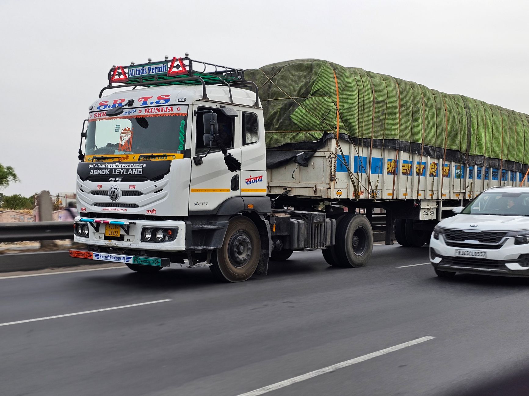 Décomposer le prix du km pour un camion 3,5 tonnes : comprendre chaque poste clé — camion 3,5 tonnes sur autoroute