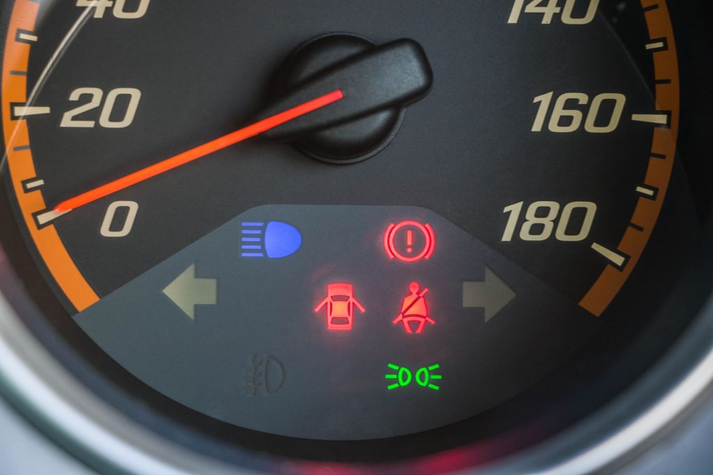 Voyant de voiture point d'exclamation — voyant d'alerte tableau de bord voiture