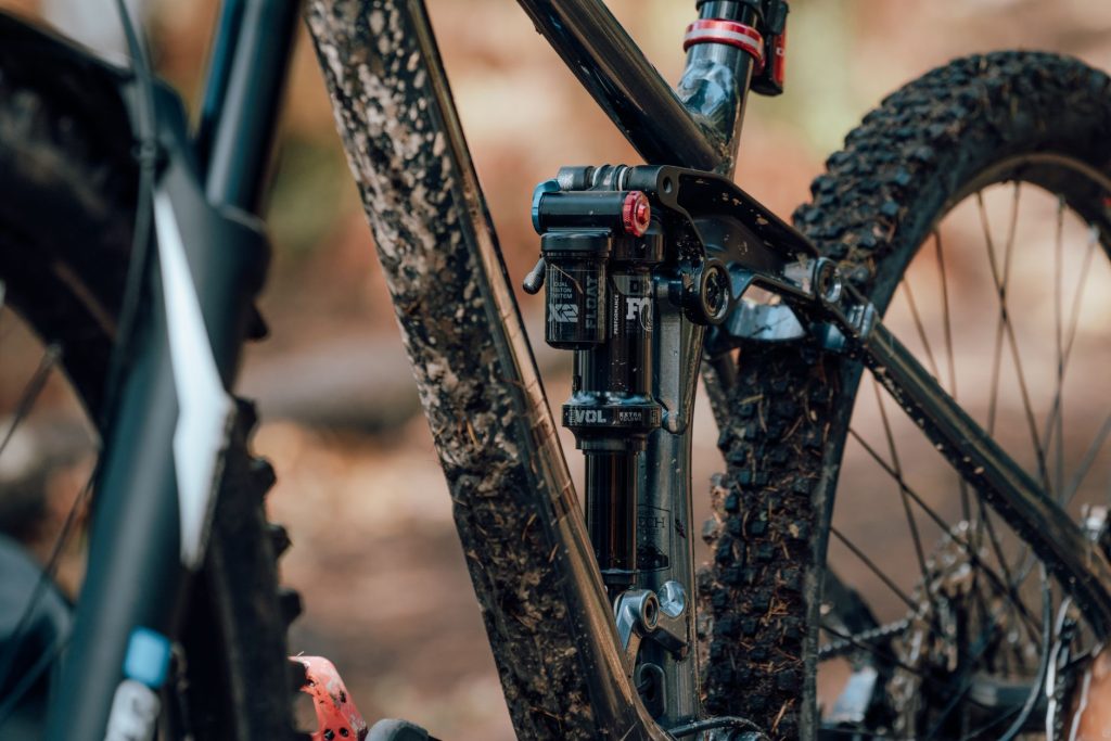 Entretien de fourche VTT conseils — outils d'entretien fourche VTT