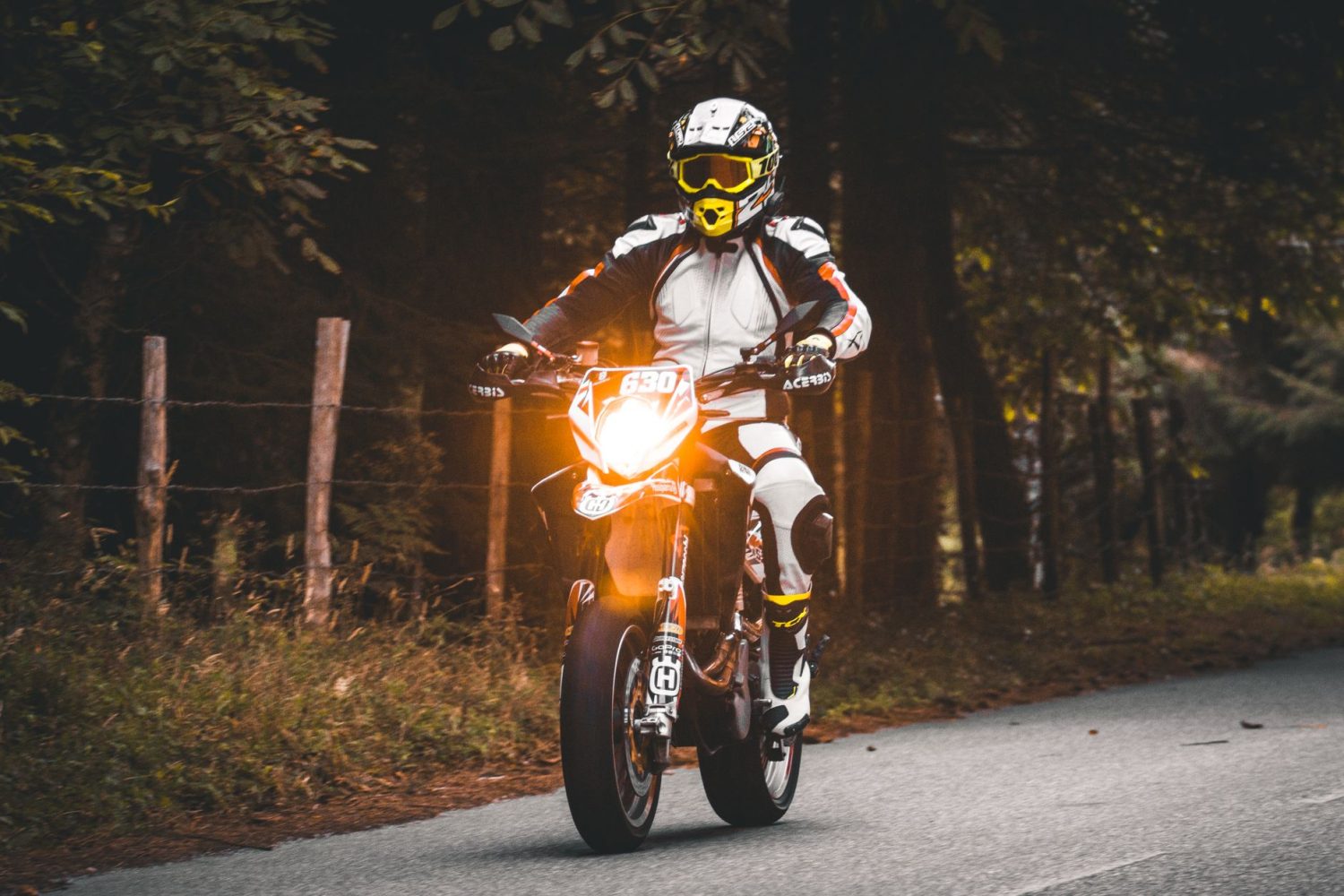 Quelle moto peut-on conduire avec un permis B ? Modèles, cylindrées et conditions à connaître