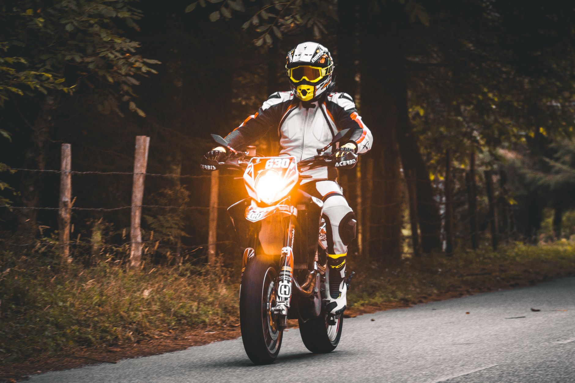 Quelle moto peut-on conduire avec — moto 125 cm³ sur la route