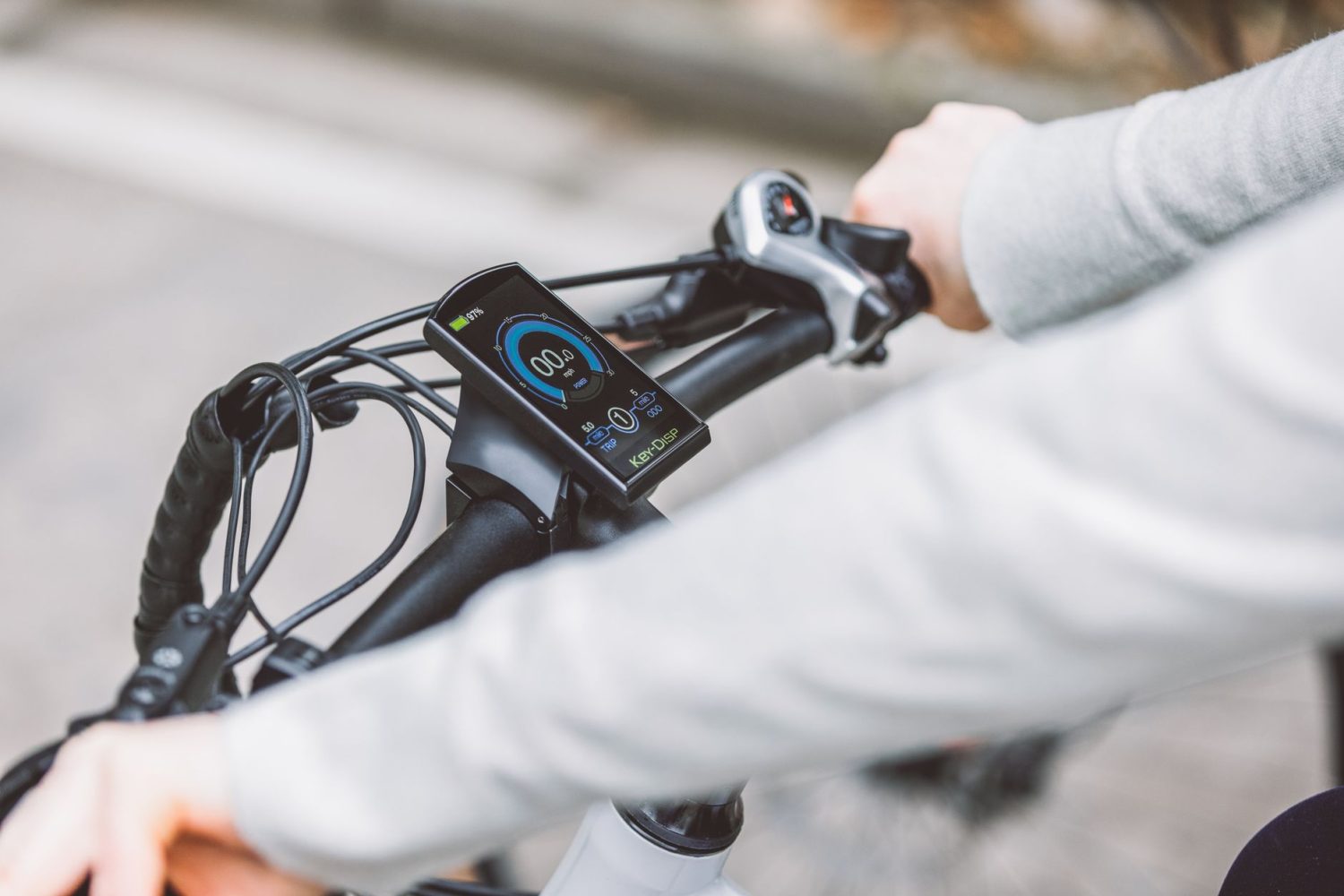 Vitesse d&rsquo;un vélo électrique : quelle vitesse maximale et comment l&rsquo;augmenter ?