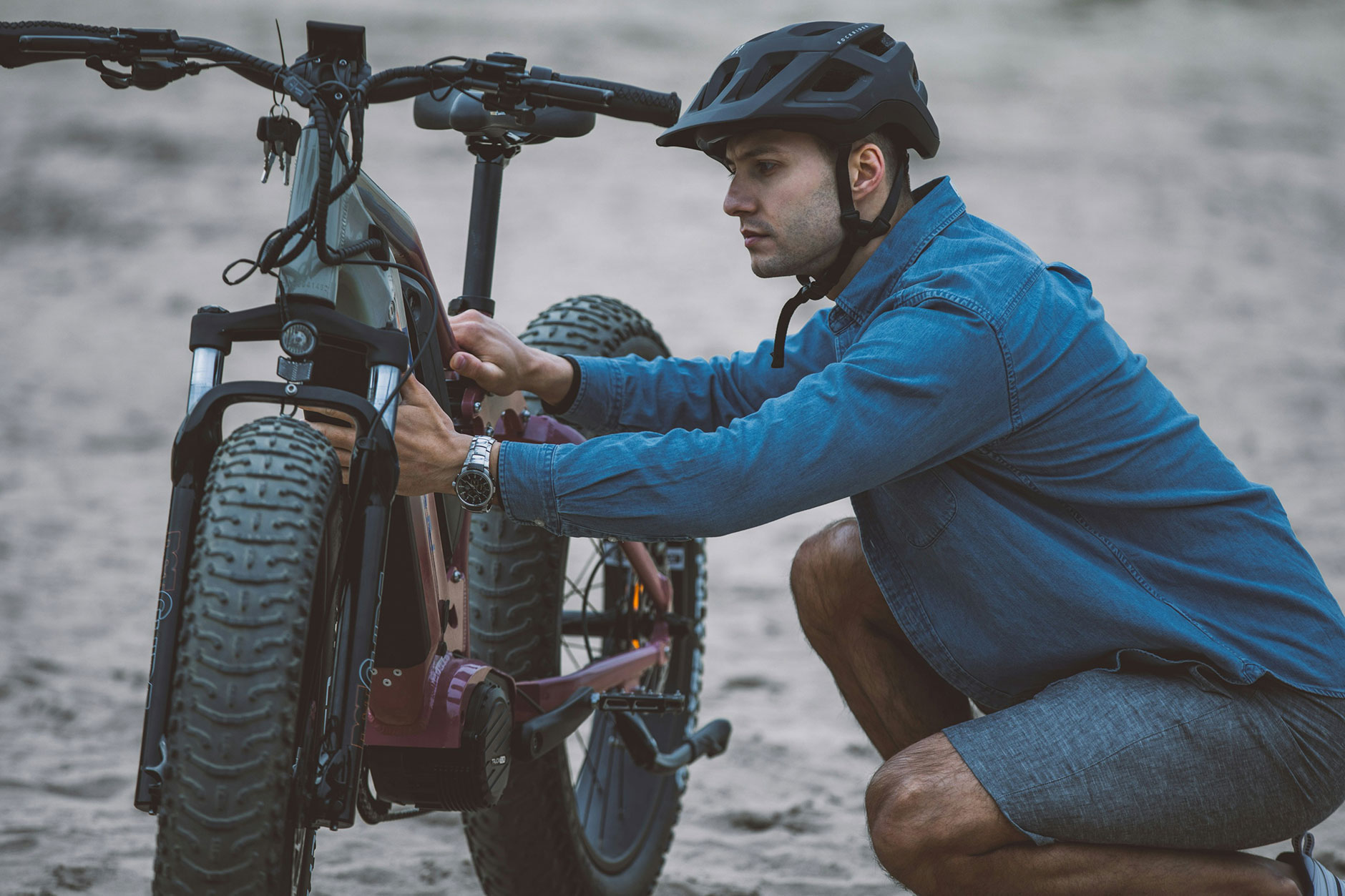 découvrez les règles légales concernant le port du casque à vélo électrique, les obligations en vigueur et les exceptions à connaître pour rouler en toute sécurité et conformité.