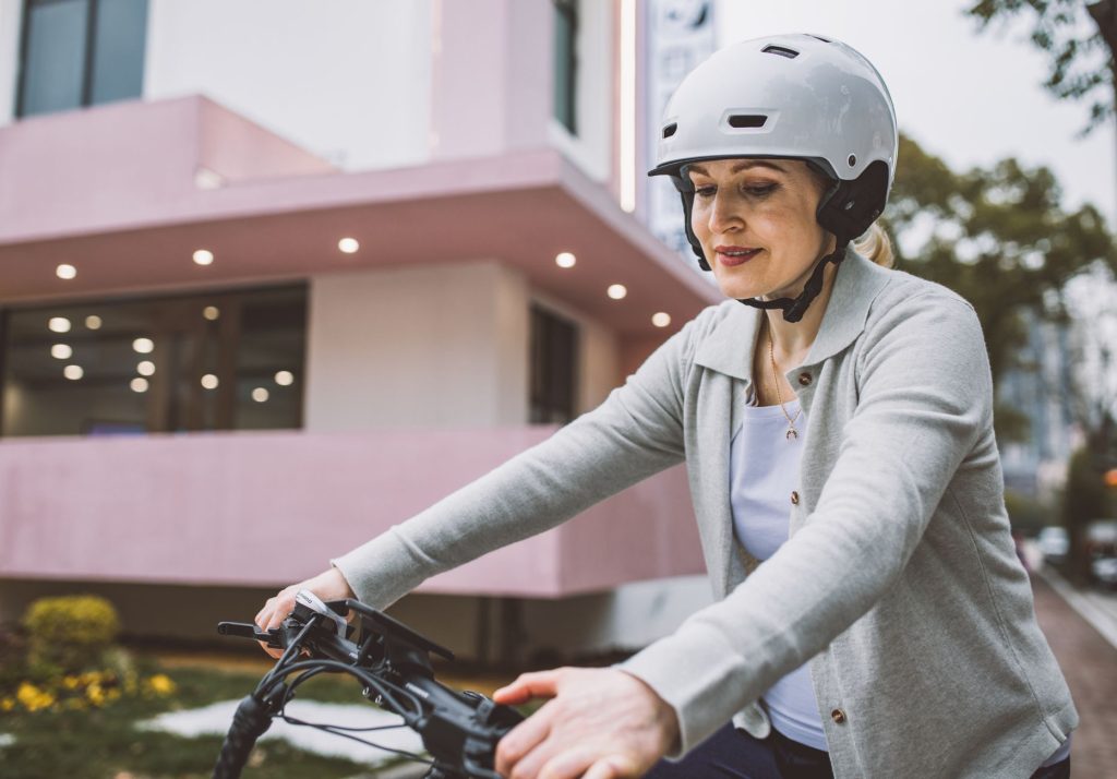 Casque obligatoire à vélo électrique — casque de vélo électrique sécurité