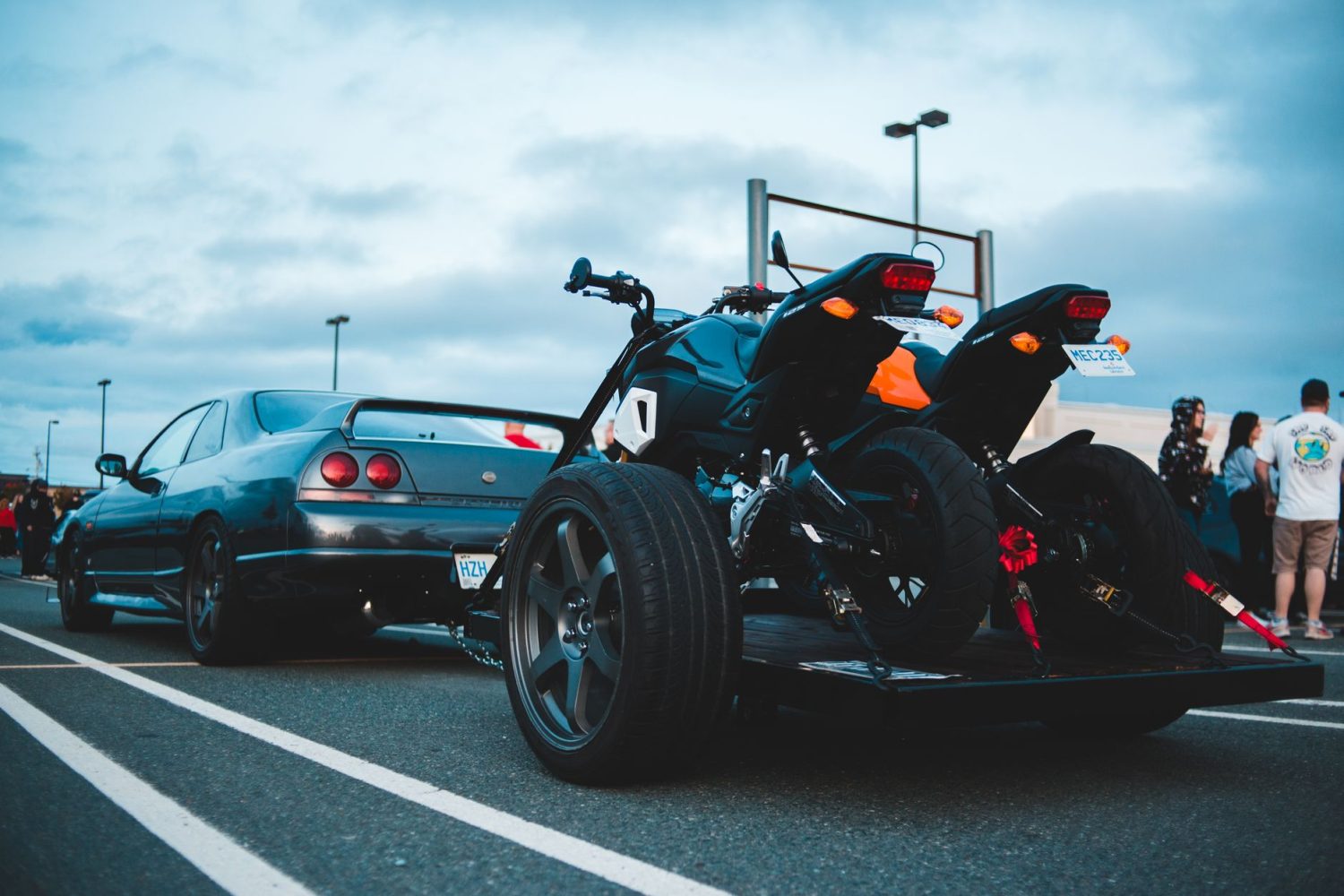 Comment sangler un scooter sur une remorque : méthode pas à pas pour une fixation sécurisée