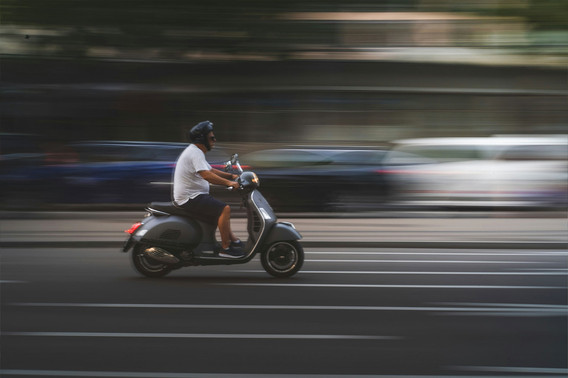 découvrez les démarches pour immatriculer un scooter pour la première fois : documents à fournir, formalités et étapes pour obtenir votre certificat.